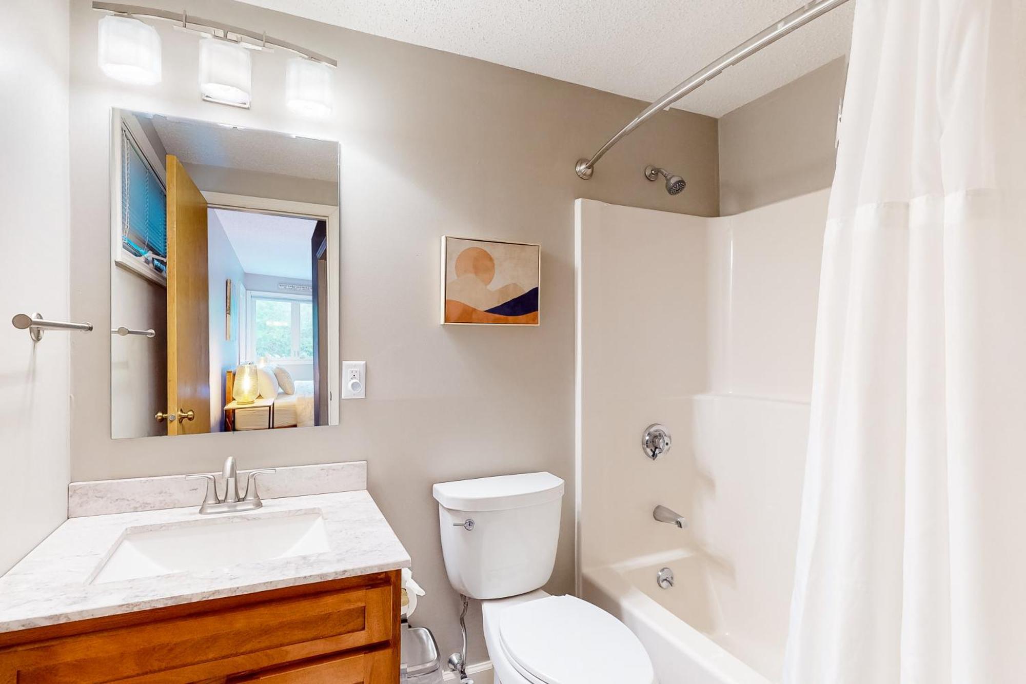 Brookhaven Condos Ludlow Room photo