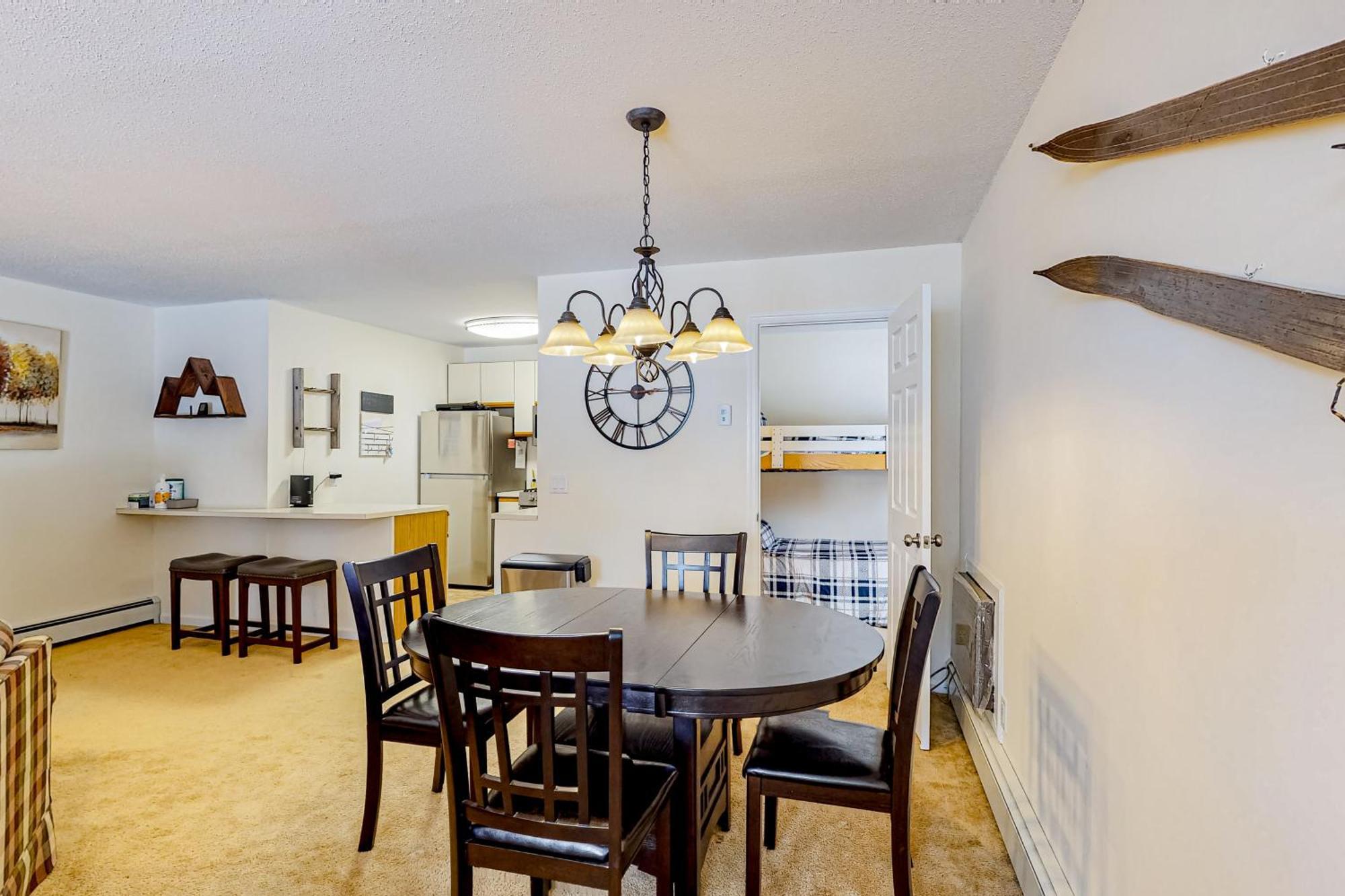 Brookhaven Condos Ludlow Room photo