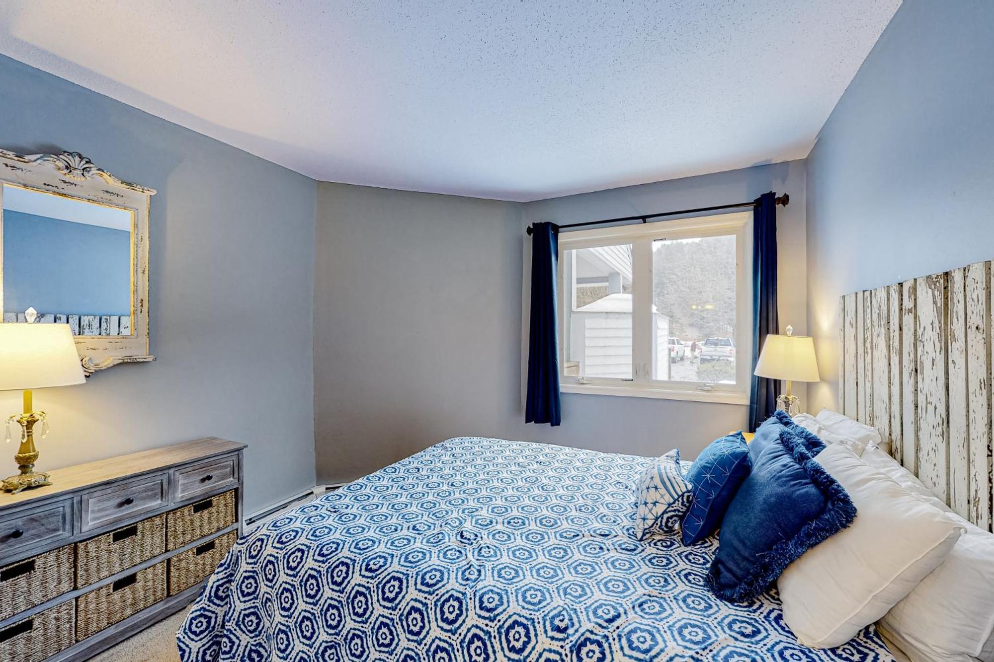 Brookhaven Condos Ludlow Room photo