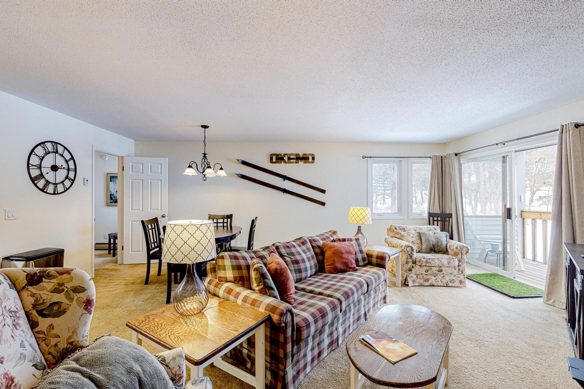 Brookhaven Condos Ludlow Room photo